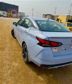 نيسان فيرسا